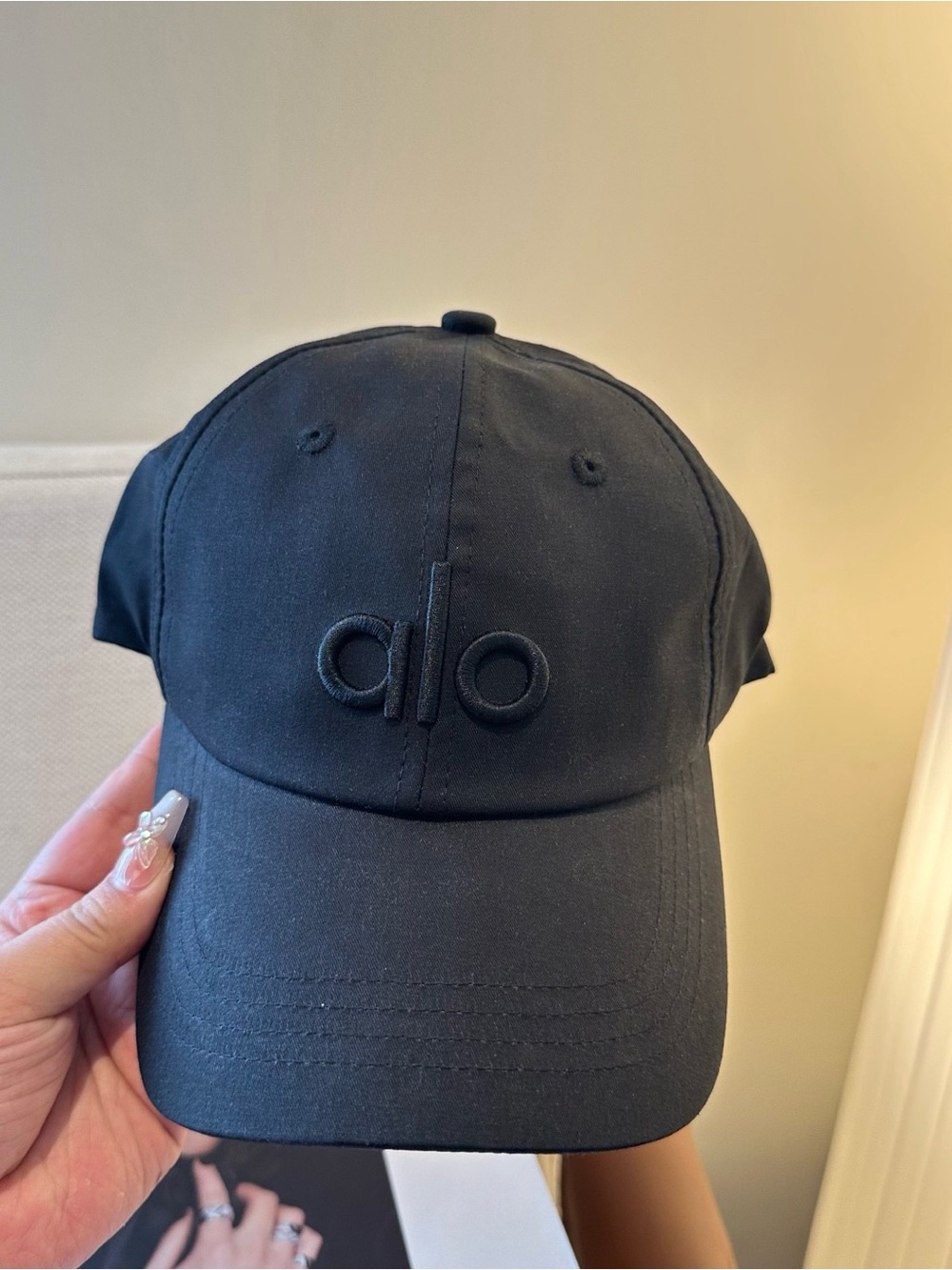 ALO Yoga Black Embroidered Logo Baseball Cap - Picture 4 of 5